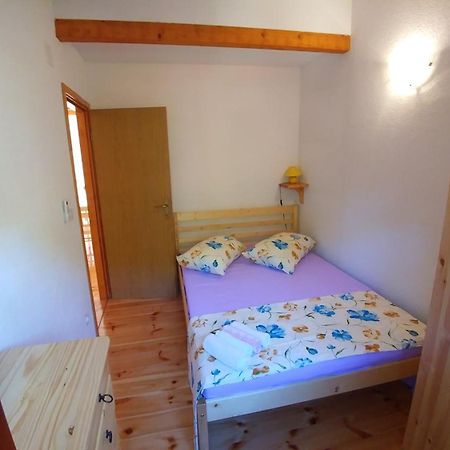 Adio Mare Appartement Pomena Buitenkant foto