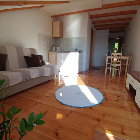 Adio Mare Appartement Pomena Buitenkant foto