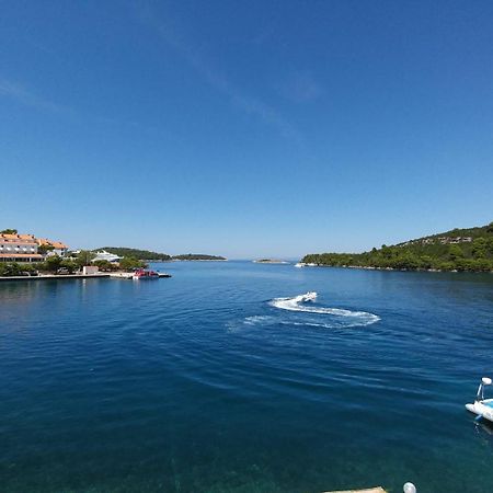 Adio Mare Appartement Pomena Buitenkant foto